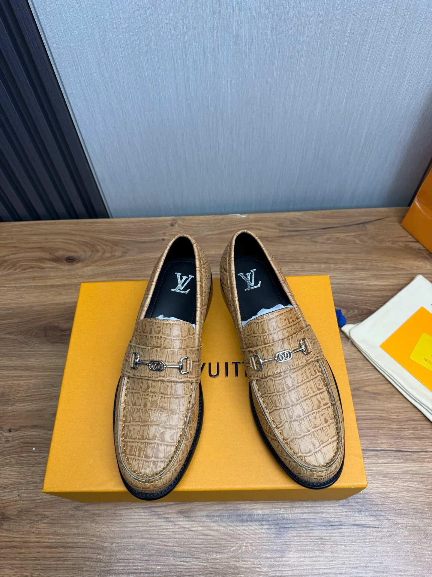 Factory 680💰 LV. Men's business casual leather shoes, all made of imported original brand leather, just to create a more comfortable wearing experience, original non-slip and wear-resistant outsole ✔️16-45 (38.45 non-returnable)